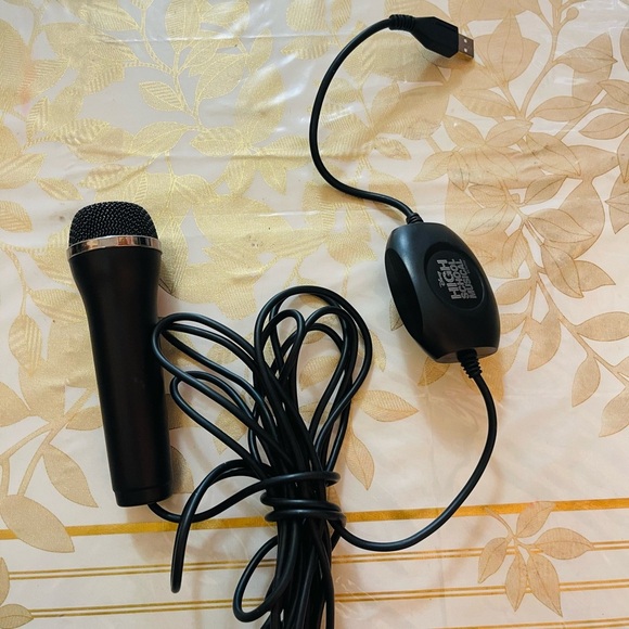 Disney's High School Musical USB Microphone - Logitech A-0234A - Picture 2 of 7